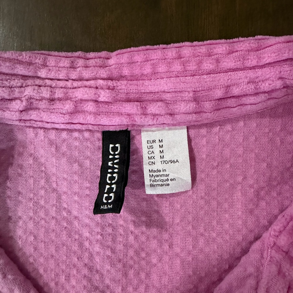 H&M Pink Textured Shirt - Picture 2 of 2